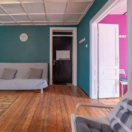 Apartment Cool